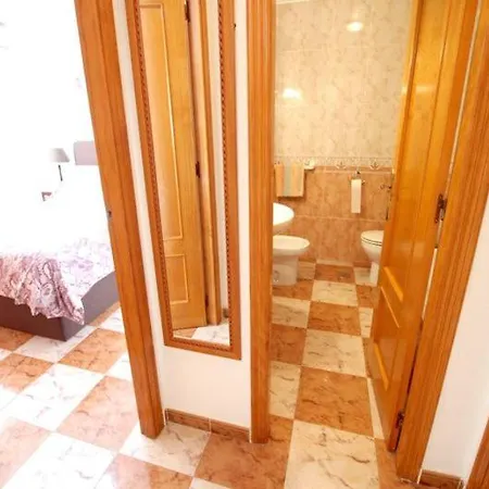 Enjoy A Stylish Experience At Centrally-located Place ! Pensjonat *